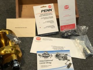 Rare PENN INTERNATIONAL 50VSW 75TH ANNIVERSARY REEL IN PRESENTATION BOX SET 8