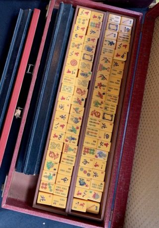 Vintage MAH JONG SET 152 Tiles In Case With Score Pad 3