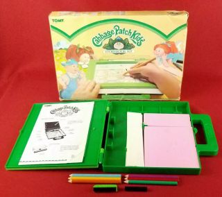 Vintage 1983 Tomy Cabbage Patch Kids Storybook Kit 15 Plates 6 Pencils 2 Crayons