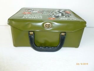 1960 ' s Vintage G.  I.  JOE COMBAT SOLDIER Vinyl LUNCH BOX - - NEAR 4