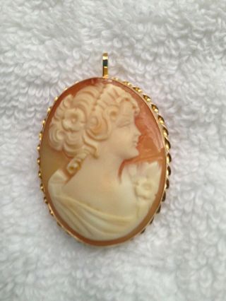 Vintage Gold Framed Cameo Marked " R 585 671 Na " =14 K Gold,  Italy - Pin Or Pendant