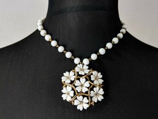 1950s Crown Trifari Jewellery White Flowers Crystal Goldtone Necklace Pendant