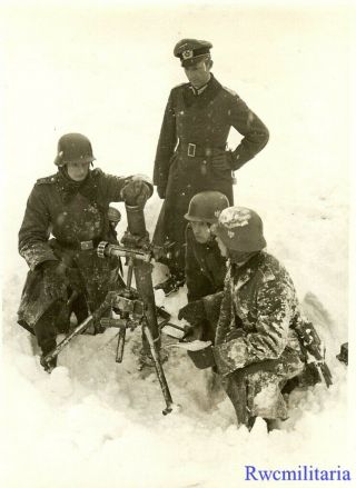 Press Photo: Best Wehrmacht Crew W/ Grw.  34 8cm Mortar In Winter; Danzig,  Poland