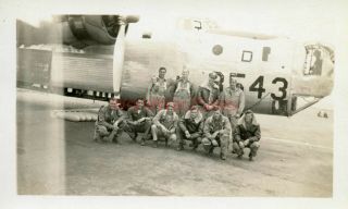 958 Wwii Photo B - 24 Bomber & Pilots & Crew