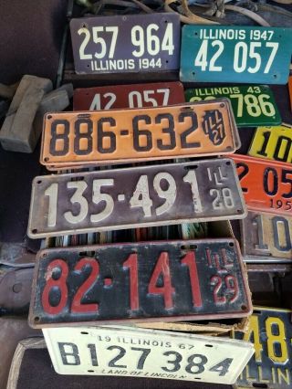 100 Old Vintage Illinois License Plates