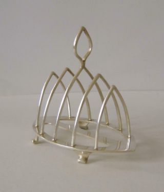A Sterling Silver Toast Rack London 1921 Goldsmiths & Silversmiths Co 82 Grams 4