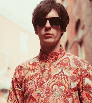 Mens Vintage Beatles Psychedelic Paisley Vibrant 60s Funky Lonely Hearts Kaftan