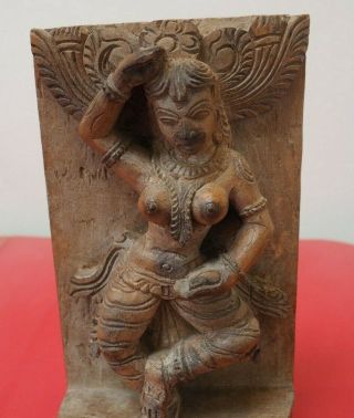 GOOD QUALITY UNUSUAL INDIAN HAND CARVED WOODEN STANDING FEMALE DANCING FIGURE NR 4