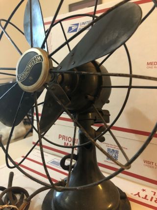 Vintage/Antique Westinghouse 9  Oscillating Desk Fan,  1930’s,  Broken Blade 4
