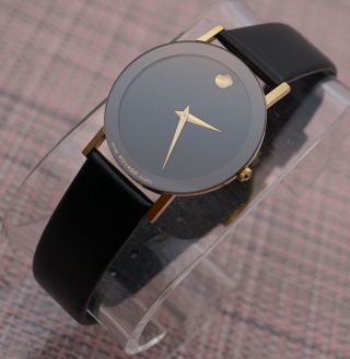 Movado Sapphire Classic Ultra Thin 18k Gold Plated Case Men 
