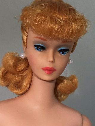 5 Or 6 Ponytail vintage Barbie - pretty 2