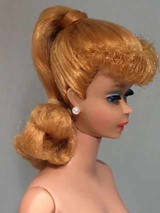5 Or 6 Ponytail vintage Barbie - pretty 5