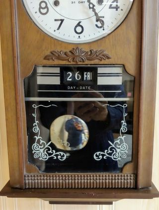 Vintage CITIZEN 31Day Wall Clock With Date - day,  Chimes,  pendulum,  winding key. 3