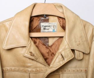 Vintage PIONEER WEAR Heavy Tan Leather Western Jacket Sz.  46L 8