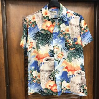 Vintage 1950’s Tropical Tiki Pattern Loop Collar Rayon Hawaiian Shirt - M