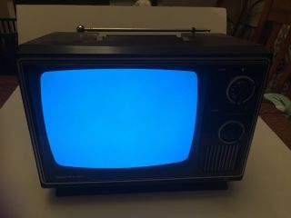Sears Solid State Television Portable TV Set Model 562.  50250300 VHF UHF Vintage 2