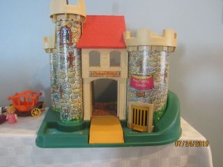 Vintage Fisher Price 993 Little People Castle W/ Little People & Accessories