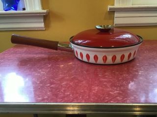 Vintage True Red and White Enamelware Lotus Pan with Teak Handle 2