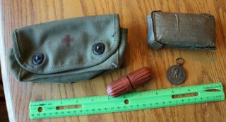Vintage Us Army Wwii First - Aid Dressing Carlisle Model Snake Bite Kit And Medal