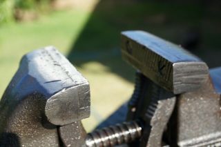 VINTAGE COLUMBIAN 3  JAW BENCH VISE W/SWIVEL BASE & PIPE GRIPS NO.  C43 8