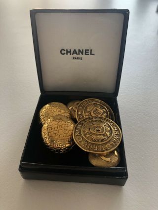 CHANEL CC Logo Pearl Earrings Clip - On Gold Made in France Vintage 3
