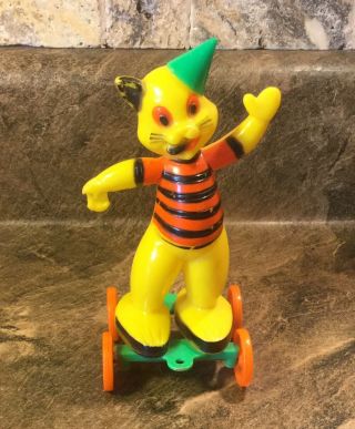 Rosbro Rosen Hard Plastic Vintage Halloween Cat On Wheels Candy Container