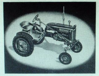 RARE 1948 Toy Farmall Cub Tractor Reule / Saunders / Afinson Vintage Plastic 8