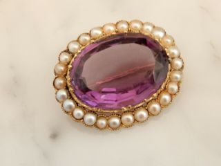 A Stunning Antique Gold Oval 14.  00 Carat Amethyst And Cultured Pearl Brooch