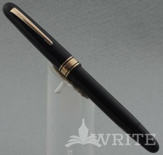 Vintage Fountain Pen Omas 555 - S Nib 585 F