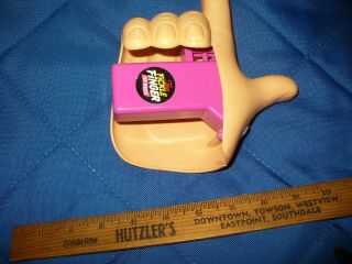 HTF The Fickle Finger Of Fate Squirt Gun Hand Shape 1994 China 5