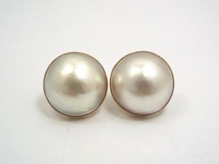 Vintage 14k Yellow Gold Mabe Pearl Screw Back Earrings