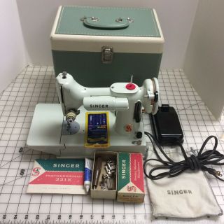 Vintage 221 K Featherweight Sewing Machine White Singer W Case And Accessories