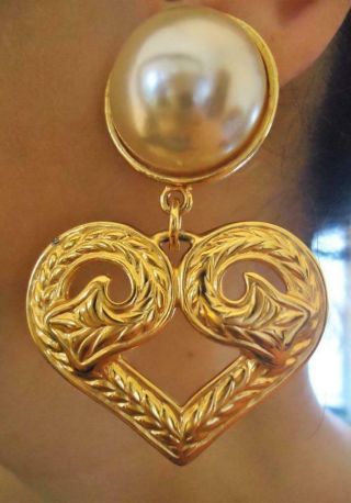 Vtg 80s Givenchy 2.  5 " Glass Pearl Cabochon Rich Gold Heart Drop Runway Earrings