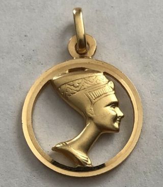 Vintage 18k Solid Gold (. 750) Egyptian Nefertiti Pendant Charm 2.  6g