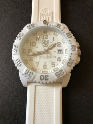 Luminox Navy Seal Colormark Swiss Made 200m 3057.  Wo White Silicon Dive Watch