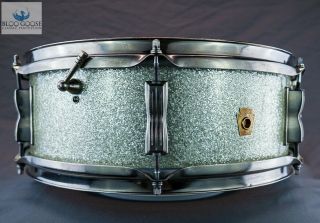 Gorgeous Ludwig Vintage 1964 Pioneer Snare Drum - Silver Sparkle