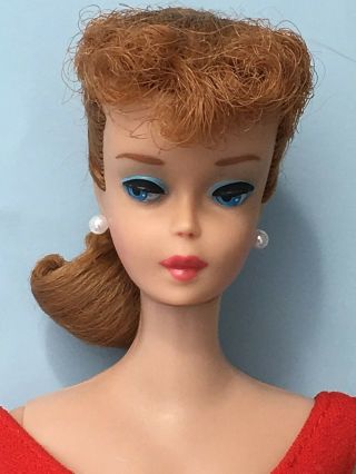 7 Or 6 Ponytail Vintage Barbie Titian - Box & Stand