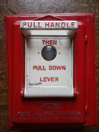 Vintage Red Gamewell Fire Alarm Pull Station Box Man Cave / Den Fast Ship