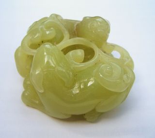 Chinese vintage carved (green hue) celadon jade Two Kylins openwork pendant 6