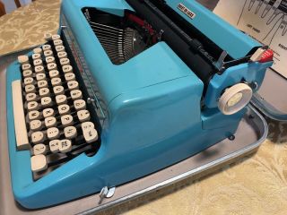 Vintage 1950 ' s Royal quiet de luxe typewriter plus ribbons 2
