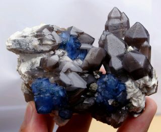 313g Rare Transparent Blue Cube Fluorite & Black Crystal Mineral Specimen
