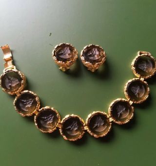 Vintage Goldette 8 Intaglio Cameo Bracelet & Matching Clip Earrings