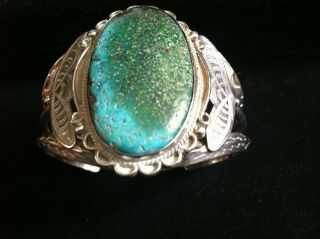 VINTAGE STERLING w/ LARGE TURQUOISE STONE NAVAJO EDGING CUFF 5