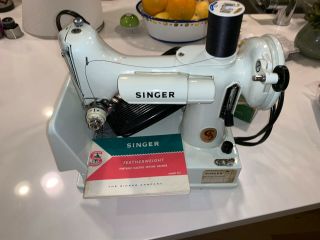Vintage 221K Featherweight Singer White Sewing Machine w/Case 2