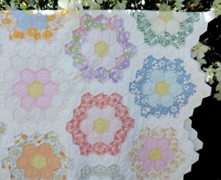 VTG Grandmother’s Flower Garden Cotton Feed Sack Quilt Hand Sewn Hexagons 94x68 5