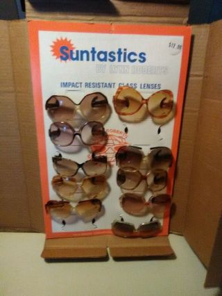 Vintage Lynn Roberts Nos Sunglasses On Display Card.  10 Pairs