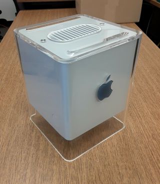 Vintage Apple PowerMac G4 450 Cube 2