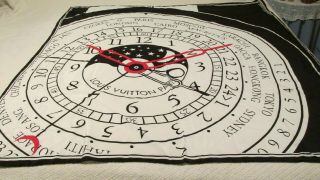 Louis Vuitton - Le Temps Du Voyage Clock  - Vintage Silk Scarf - Italy
