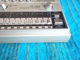 Roland TR - 606 Drumatix Analog Drum Machine Synthesizer 80 ' s Vintage - D201 8