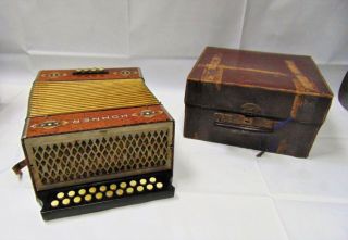 VINTAGE HOHNER 2 ROW CONCERTINA BUTTON ACCORDION SQUEEZEBOX 21 KEYS 8 BASS 2
